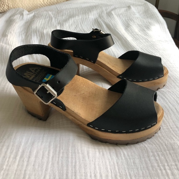 greta clog sandal